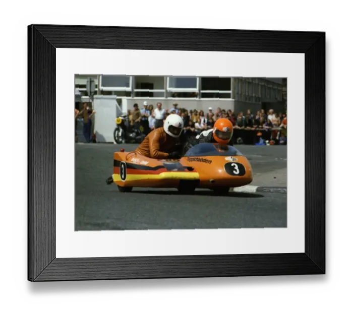 Framed Print : Helmut Schilling & Rainer Gundel (Aro) 1976 500 Sidecar TT Framed Print : Helmut Schilling & Rainer Gundel (Aro) 1976 500 Sidecar TT
