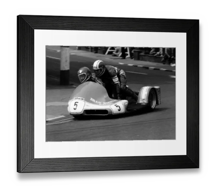 Framed Print : Nigel Rollason & Dave Horner (Barton Phoenix) 1980 Sidecar TT Framed Print : Nigel Rollason & Dave Horner (Barton Phoenix) 1980 Sidecar TT
