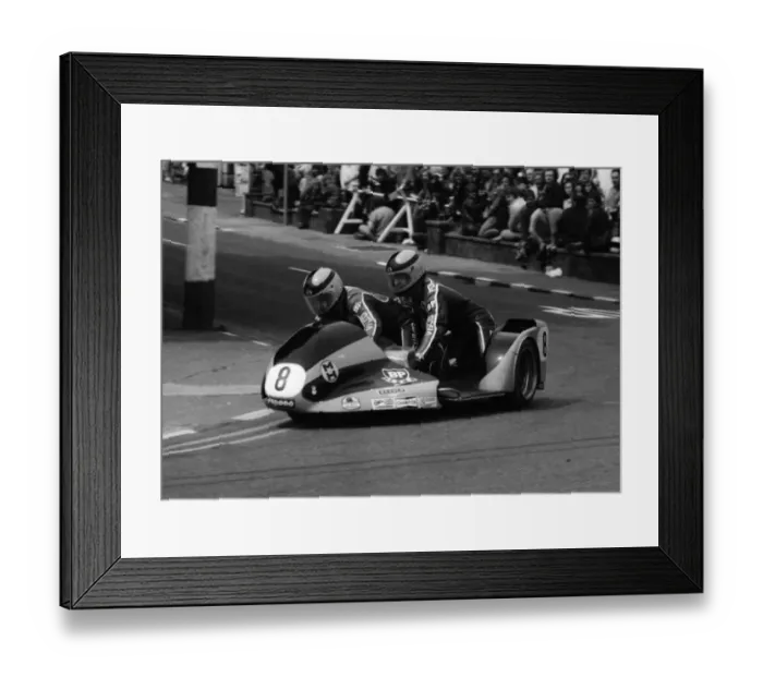 Framed Print : Trevor Ireson & Clive Pollington (Yamaha) 1980 Sidecar TT Framed Print : Trevor Ireson & Clive Pollington (Yamaha) 1980 Sidecar TT