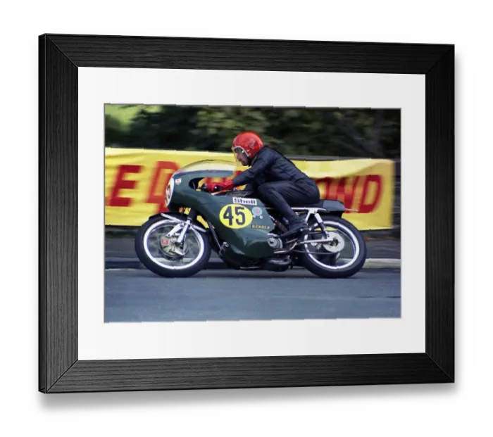 Framed Print : David Kirby (Velocette Metisse) 1974 Senior Manx Grand Prix Framed Print : David Kirby (Velocette Metisse) 1974 Senior Manx Grand Prix