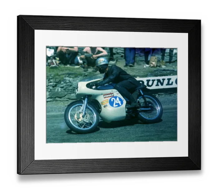 Framed Print : Peter Darvill (Norton) 1969 Junior TT Framed Print : Peter Darvill (Norton) 1969 Junior TT
