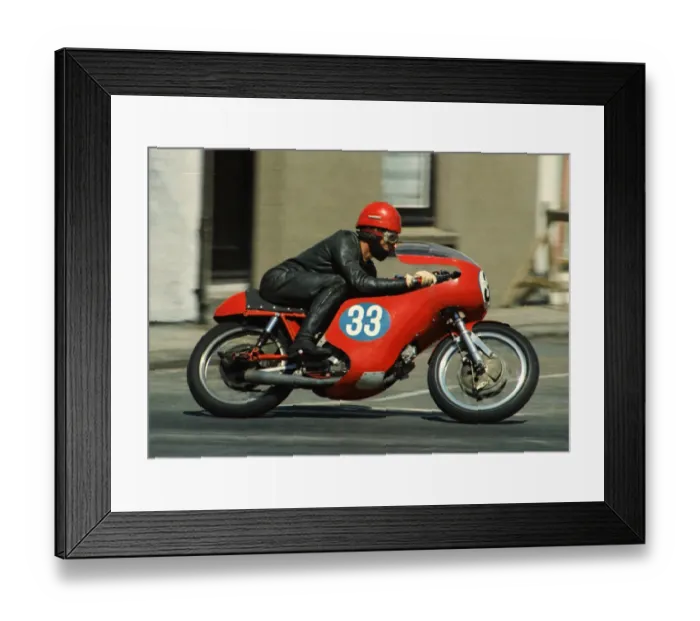 Framed Print : Angelo Bergamonti (Aermacchi) 1969 Junior TT Framed Print : Angelo Bergamonti (Aermacchi) 1969 Junior TT
