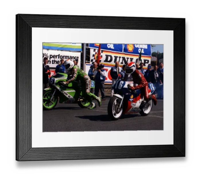 Framed Print : Graeme McGregor (Kawasaki) & Phil Nichols (Honda) 1989 Junior TT Framed Print : Graeme McGregor (Kawasaki) & Phil Nichols (Honda) 1989 Junior TT