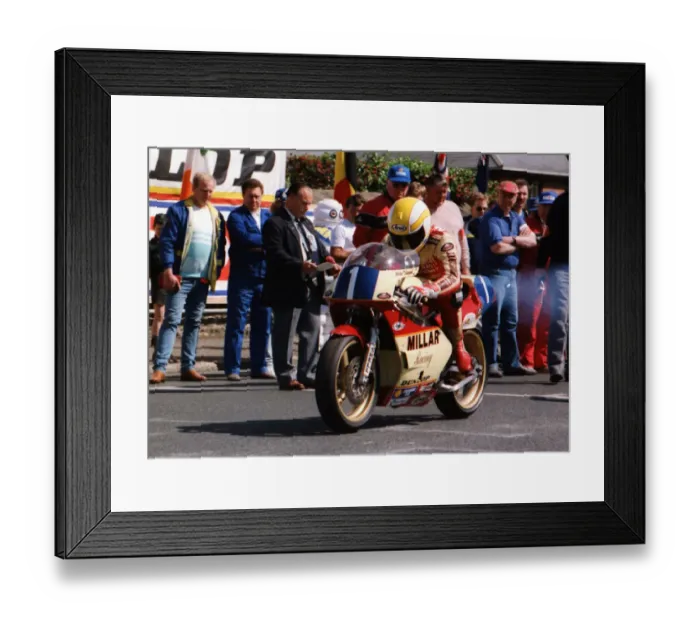 Framed Print : Eddie Laycock (Yamaha) 1989 Junior TT Framed Print : Eddie Laycock (Yamaha) 1989 Junior TT