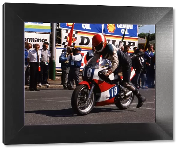 George Linder (Yamaha) 1989 Junior TT