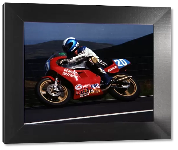 Ian Young (Yamaha) 1989 Junior TT