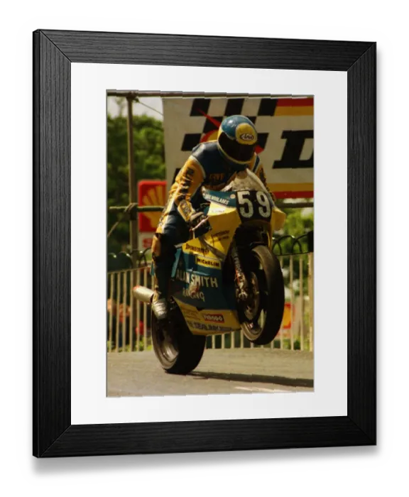 Framed Print : Dave Woolams (Kawasaki) 1987 Formula Two TT Framed Print : Dave Woolams (Kawasaki) 1987 Formula Two TT