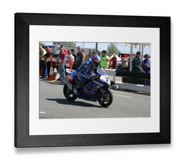 Framed Print : Sandor Bitter (Suzuki) 2006 Superbike TT Framed Print : Sandor Bitter (Suzuki) 2006 Superbike TT