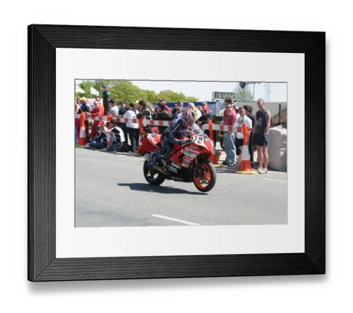 Framed Print : Emmanuel Cheron (Suzuki) 2006 Superbike TT Framed Print : Emmanuel Cheron (Suzuki) 2006 Superbike TT