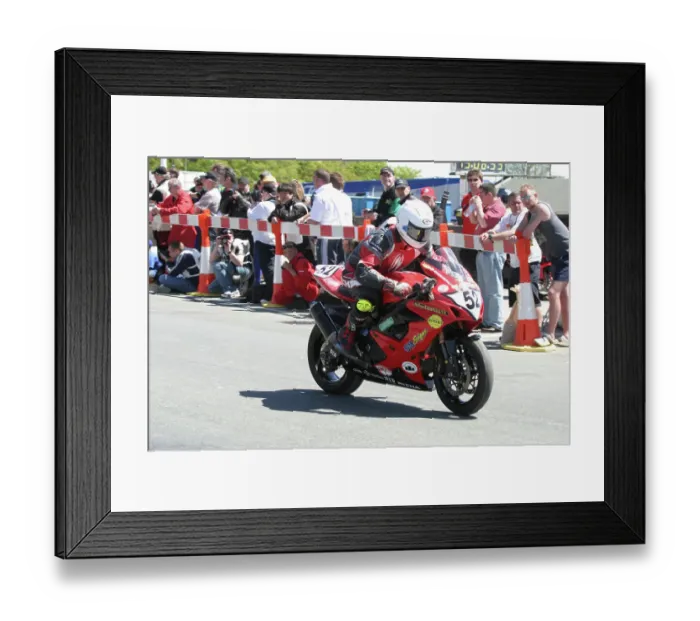 Framed Print : Tim Maher (Suzuki) 2006 Superbike TT Framed Print : Tim Maher (Suzuki) 2006 Superbike TT