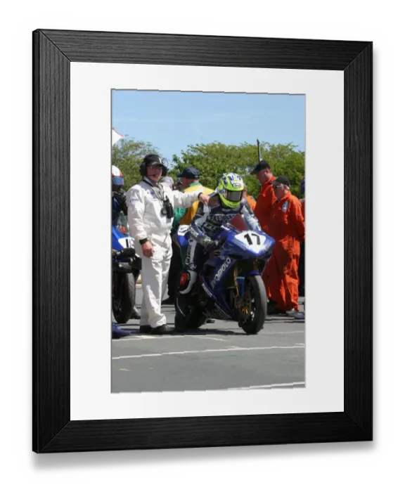 Framed Print : Nigel Beattie (Yamaha) 2006 Superbike TT Framed Print : Nigel Beattie (Yamaha) 2006 Superbike TT