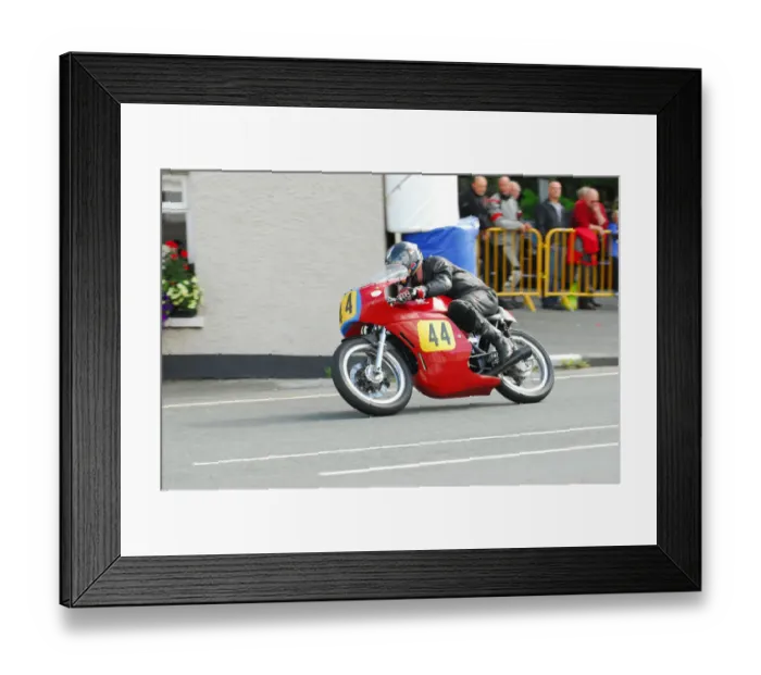 Framed Print : Ewan Hamilton (Honda) 2015 Senior Classic TT