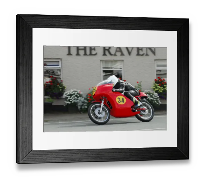 Framed Print : Doug Snow (Ducati) 2015 Senior Classic TT Framed Print : Doug Snow (Ducati) 2015 Senior Classic TT