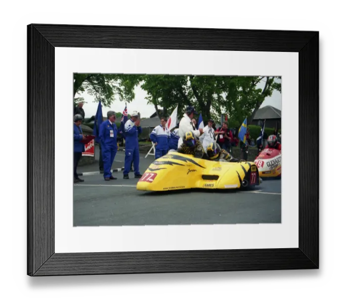 Framed Print : Dave Alcock & Dave Gledill (Shelbourne) 2000 Sidecar TT Framed Print : Dave Alcock & Dave Gledill (Shelbourne) 2000 Sidecar TT
