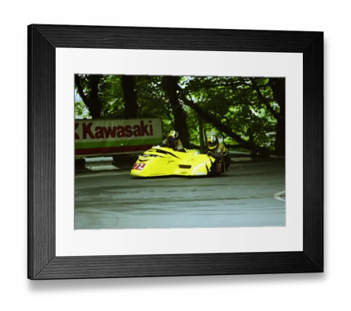 Framed Print : Dave Alcock & Dave Gledill (Shelbourne) 2000 Sidecar TT Framed Print : Dave Alcock & Dave Gledill (Shelbourne) 2000 Sidecar TT