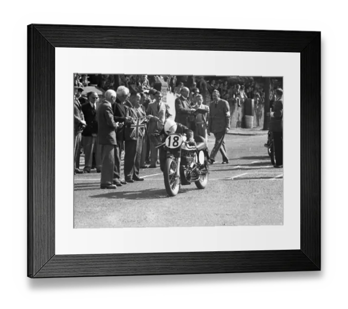 Framed Print : Maurie Quincey (Norton) 1954 Junior TT Framed Print : Maurie Quincey (Norton) 1954 Junior TT