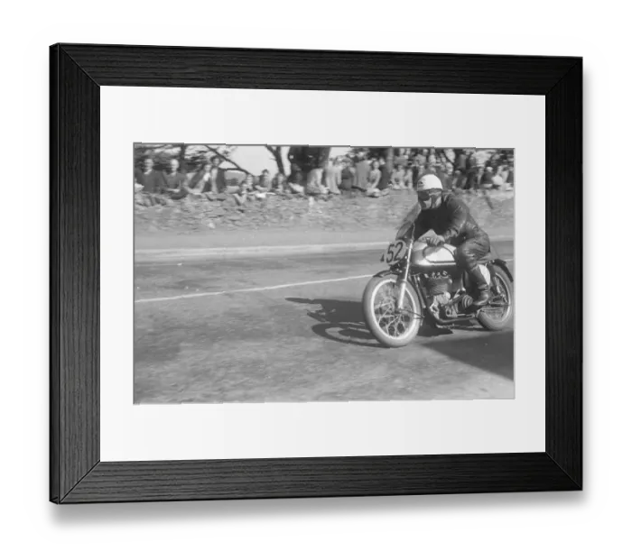 Framed Print : Tony McAlpine (Norton) 1952 Junior TT Framed Print : Tony McAlpine (Norton) 1952 Junior TT