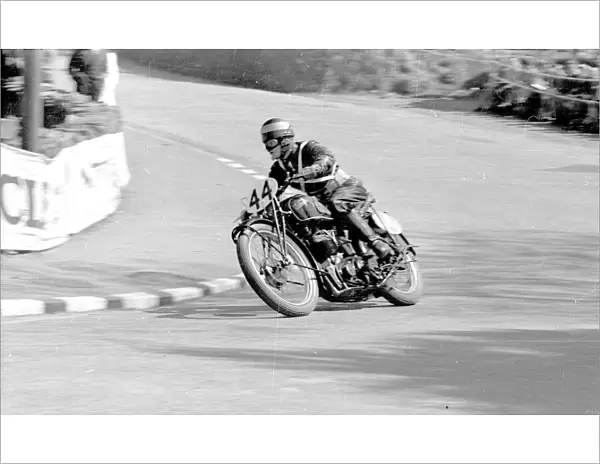 Ronnie Hazlehurst (Velocette) 1948 Junior Clubman TT