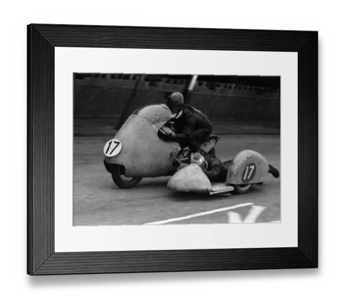 Framed Print : Edgar Strub & Mick Woollett (BMW) 1959 Sidecar TT Framed Print : Edgar Strub & Mick Woollett (BMW) 1959 Sidecar TT