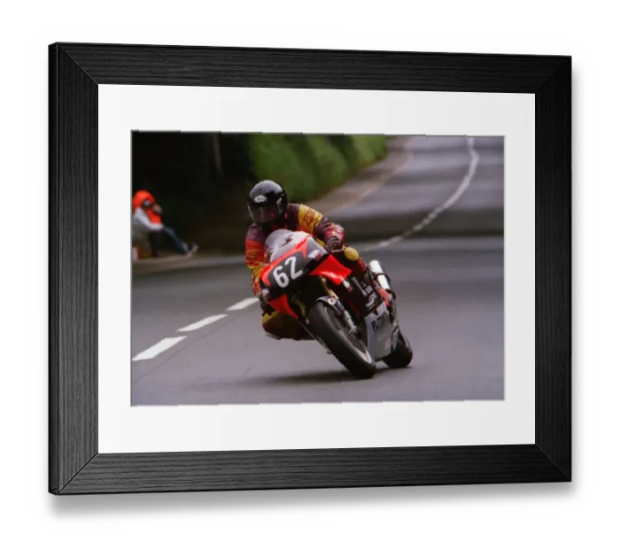 Framed Print : Steve Linsdell (Yamaha) 1999 Singles TT