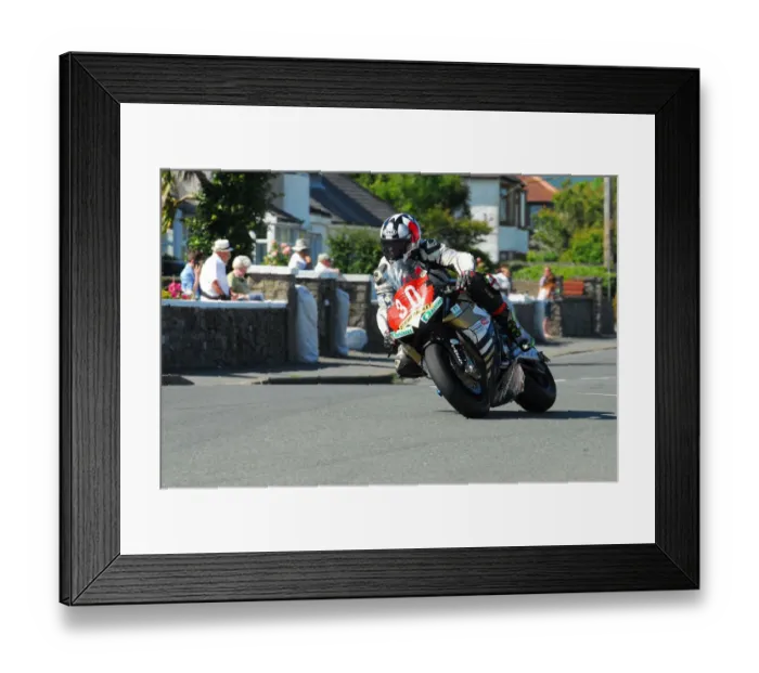 Framed Print : Andrew Sellars (Honda) 2014 Southern 100 Framed Print : Andrew Sellars (Honda) 2014 Southern 100
