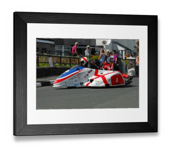 Framed Print : Conrad Harrison & Jason Crowe (Shelbourne Honda) 2014 Southern 100 Framed Print : Conrad Harrison & Jason Crowe (Shelbourne Honda) 2014 Southern 100