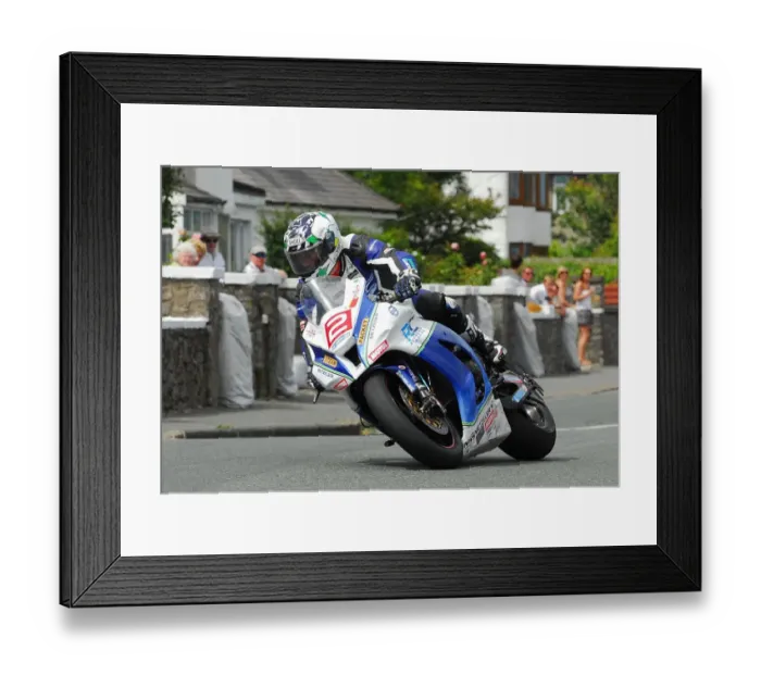 Framed Print : Dean Harrison (Kawasaki) 2014 Southern 100 Framed Print : Dean Harrison (Kawasaki) 2014 Southern 100