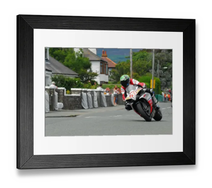 Framed Print : Jochem Van Den Hoek (Yamaha) 2014 Southern 100 Framed Print : Jochem Van Den Hoek (Yamaha) 2014 Southern 100