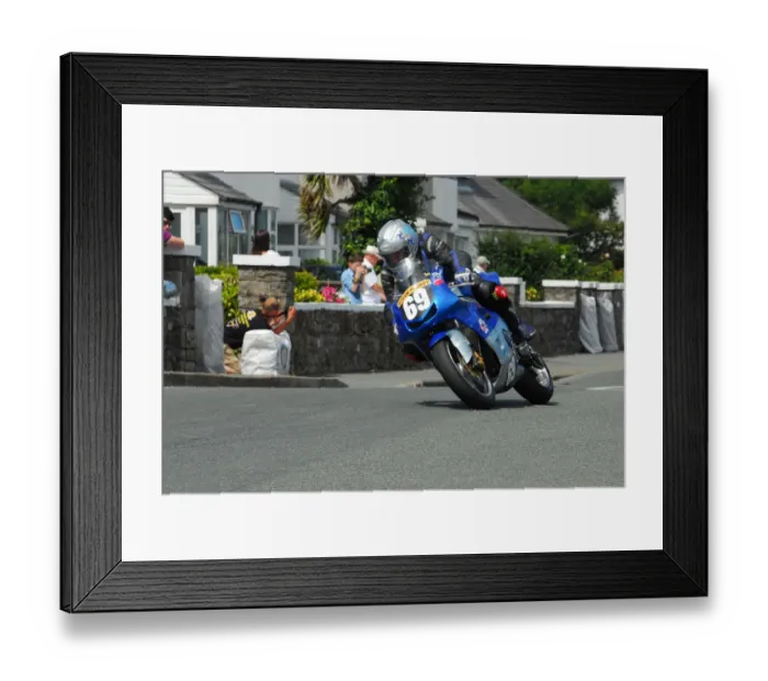 Framed Print : Dave Corlett (Kawasaki) 2014 Southern 100