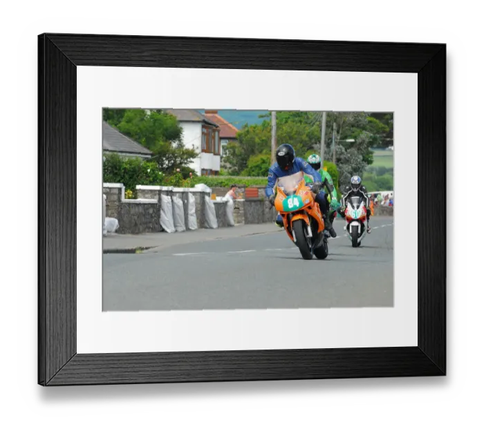 Framed Print : Stuart Rayner (Suzuki) 2014 Southern 100 Framed Print : Stuart Rayner (Suzuki) 2014 Southern 100