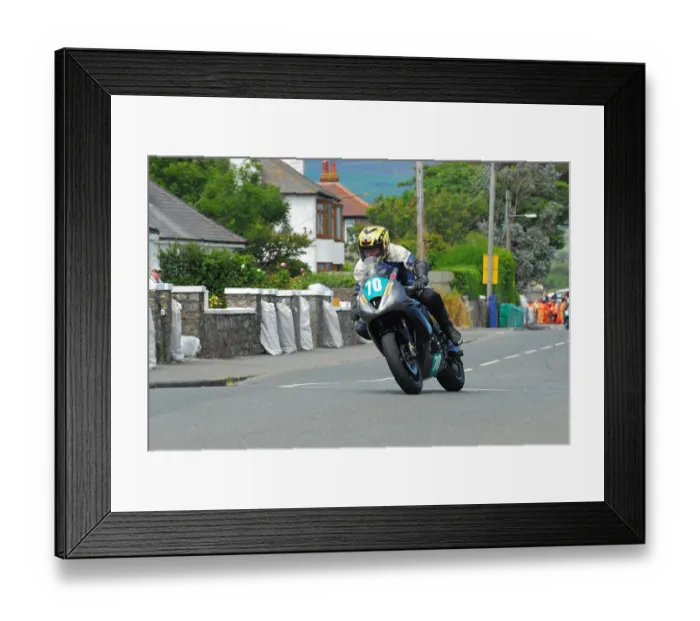 Framed Print : Ron Soar (Suzuki) 2014 Southern 100 Framed Print : Ron Soar (Suzuki) 2014 Southern 100