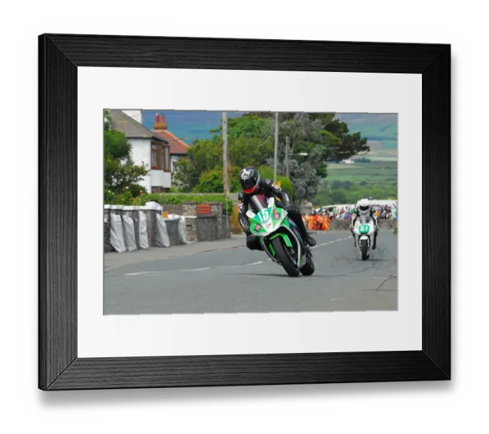 Framed Print : Mark Goodings (Suzuki) 2014 Southern 100 Framed Print : Mark Goodings (Suzuki) 2014 Southern 100