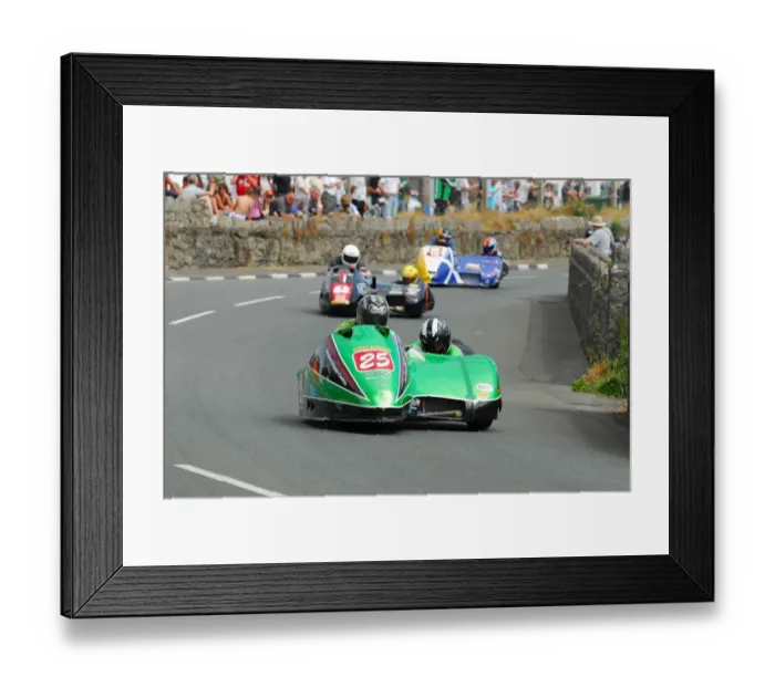 Framed Print : Matt Williams & Jevan Walmsley (MR Equipe Kawasaki) 2014 Southern 100 Framed Print : Matt Williams & Jevan Walmsley (MR Equipe Kawasaki) 2014 Southern 100