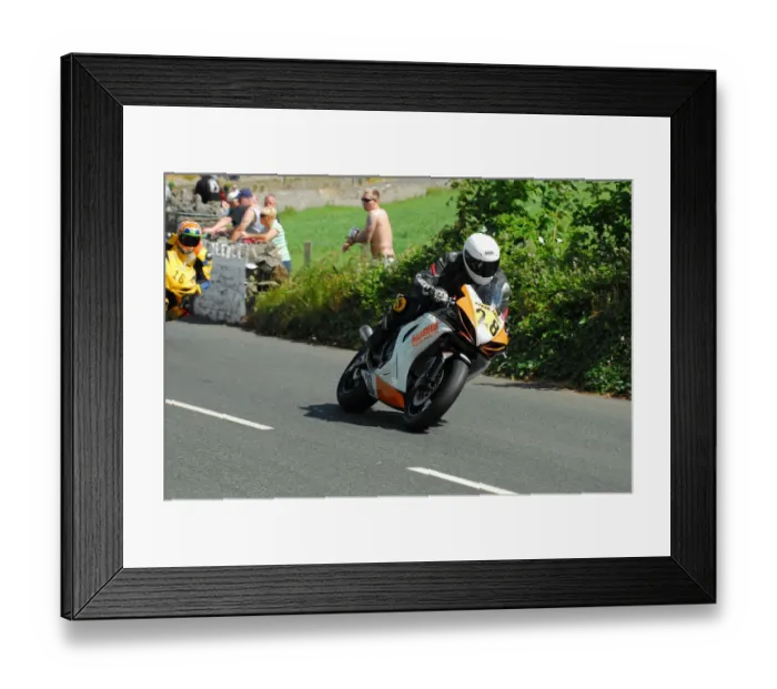 Framed Print : Paul Gartland (Suzuki) 2014 Southern 100 Framed Print : Paul Gartland (Suzuki) 2014 Southern 100