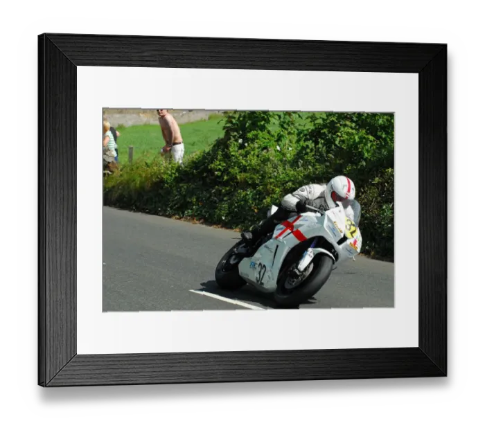Framed Print : Adrian Harrison (Honda) 2014 Southern 100 Framed Print : Adrian Harrison (Honda) 2014 Southern 100