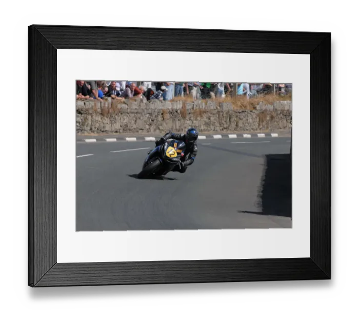 Framed Print : Andy Soar (Suzuki) 2014 Southern 100 Framed Print : Andy Soar (Suzuki) 2014 Southern 100