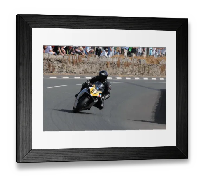 Framed Print : Paddy Woodside (Suzuki) 2014 Southern 100 Framed Print : Paddy Woodside (Suzuki) 2014 Southern 100