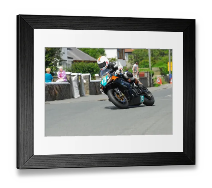 Framed Print : Tom Llewellyn (Kawasaki) 2012 Southern 100 Framed Print : Tom Llewellyn (Kawasaki) 2012 Southern 100