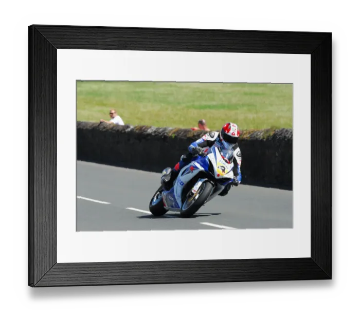 Framed Print : Conor Cummins (Tyco Suzuki) 2012 Southern 100 Framed Print : Conor Cummins (Tyco Suzuki) 2012 Southern 100