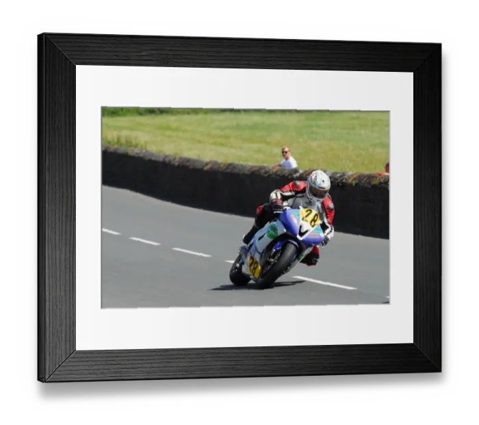 Framed Print : Andy Fenton (Yamaha) 2012 Southern 100 Framed Print : Andy Fenton (Yamaha) 2012 Southern 100