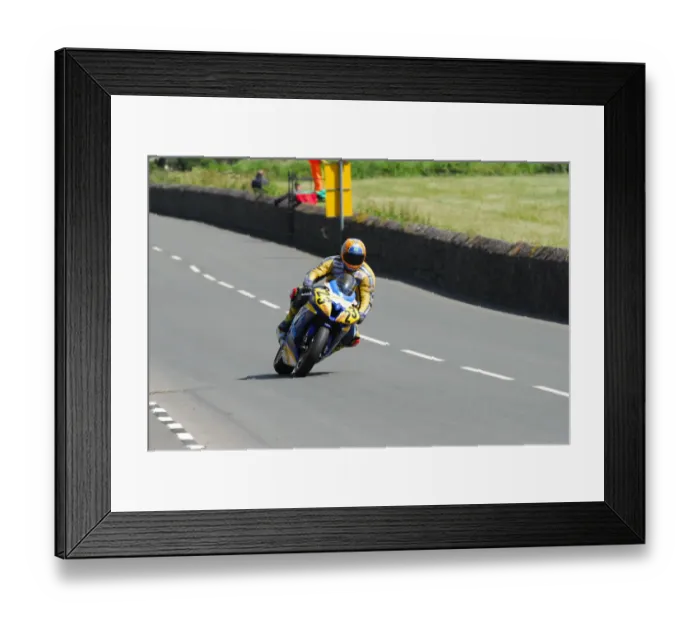 Framed Print : Paul Smyth (Yamaha) 2012 Southern 100 Framed Print : Paul Smyth (Yamaha) 2012 Southern 100