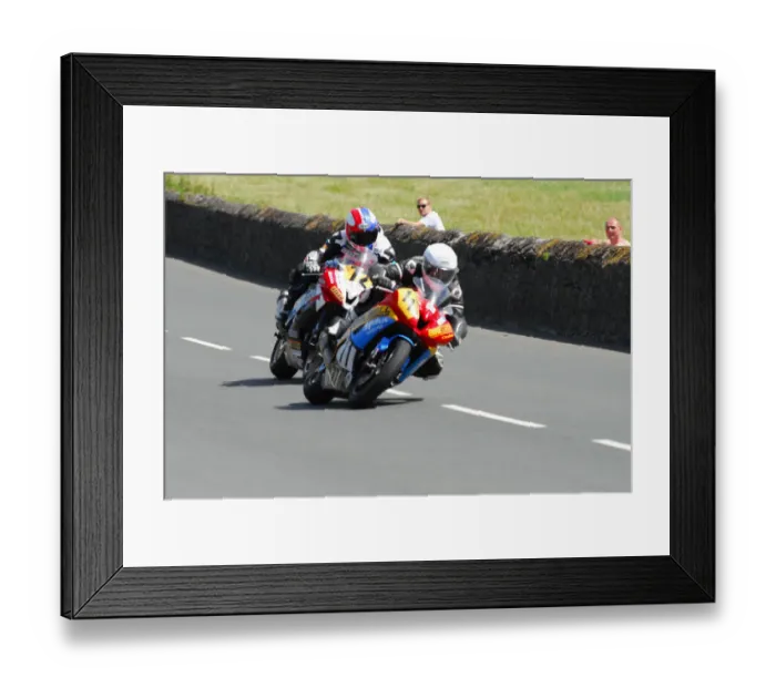 Framed Print : Dean Harrison (Yamaha) 2012 Southern 100 Framed Print : Dean Harrison (Yamaha) 2012 Southern 100