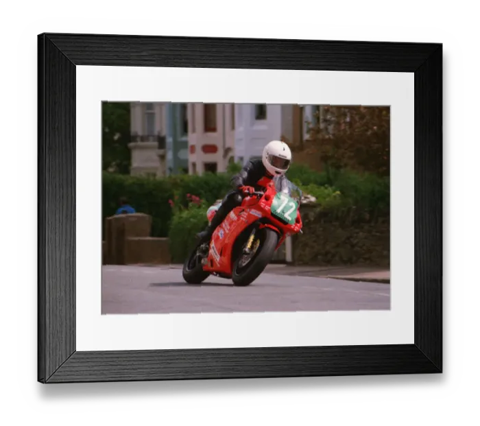 Framed Print : Bill Swallow (Honda) 1999 Lightweight 400 TT Framed Print : Bill Swallow (Honda) 1999 Lightweight 400 TT