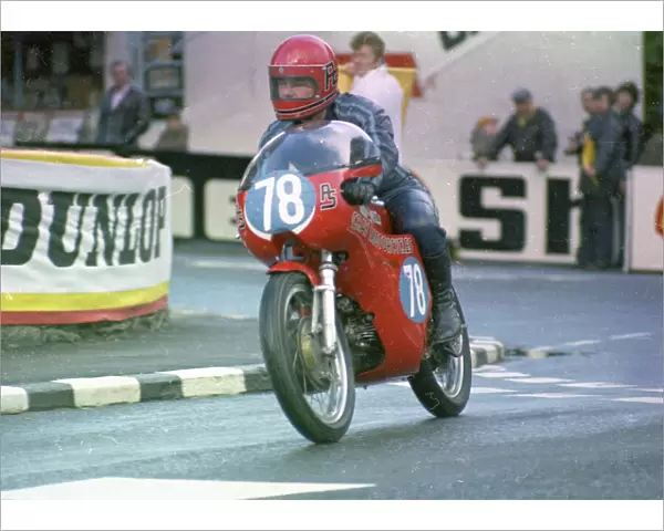 Roy Simmons (Aermacchi) 1972 Junior TT