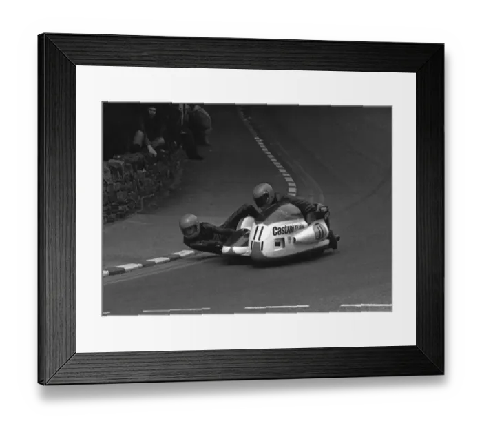 Framed Print : Helmut Schilling & Francis Knights (BMW) 1974 750 Sidecar TT