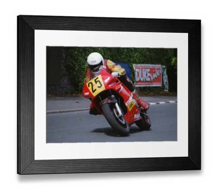Framed Print : Marc Flynn (Honda) 1994 Supersport 600 TT Framed Print : Marc Flynn (Honda) 1994 Supersport 600 TT