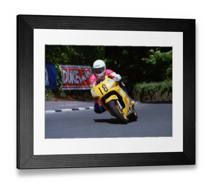 Framed Print : Loren Poole (Yamaha) 1994 Supersport 600 TT Framed Print : Loren Poole (Yamaha) 1994 Supersport 600 TT