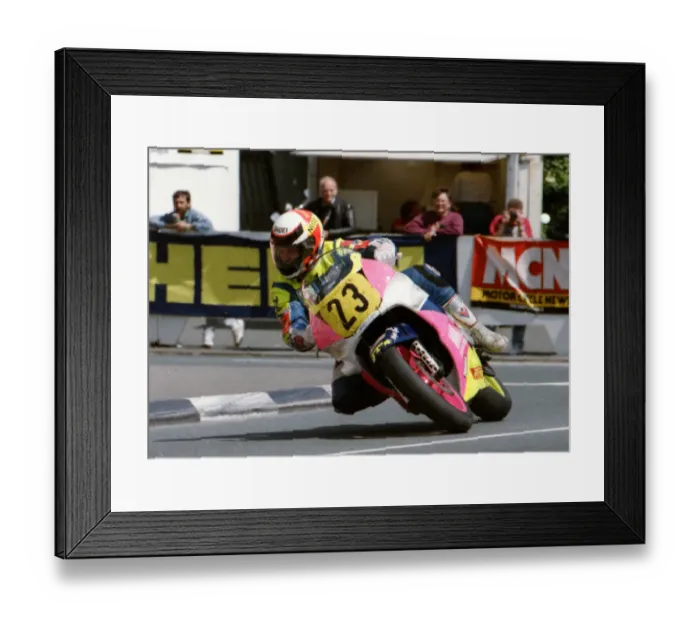 Framed Print : Nigel Davies (Honda) 1994 Senior TT Framed Print : Nigel Davies (Honda) 1994 Senior TT