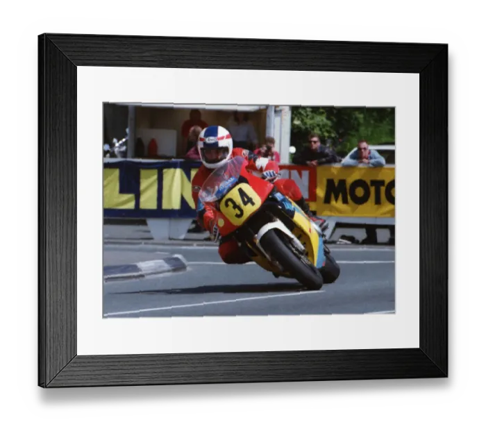 Framed Print : Dave Montgomery (Yamaha) 1994 Supersport 600 TT Framed Print : Dave Montgomery (Yamaha) 1994 Supersport 600 TT
