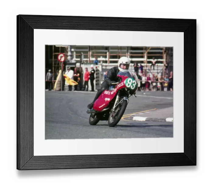 Framed Print : William Royle (Suzuki spl) 1973 Lightweight Manx Grand Prix Framed Print : William Royle (Suzuki spl) 1973 Lightweight Manx Grand Prix